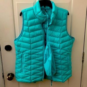 Woman’s Puffer Vest, color Turquoise